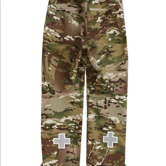 NEW Supreme The North Face Summit Pant Large - Picture 2 of 2